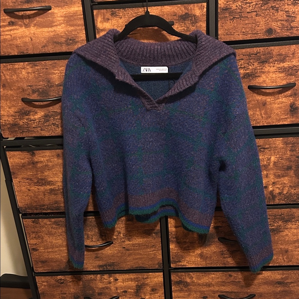 Zara Women's V-Neck Sweater (NWOT)